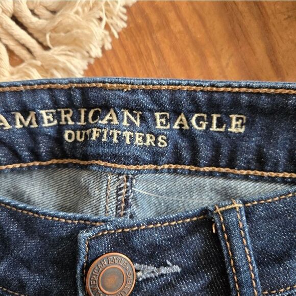 American Eagle Distressed Tom Girl Style Denim Jeans - Picture 6 of 9
